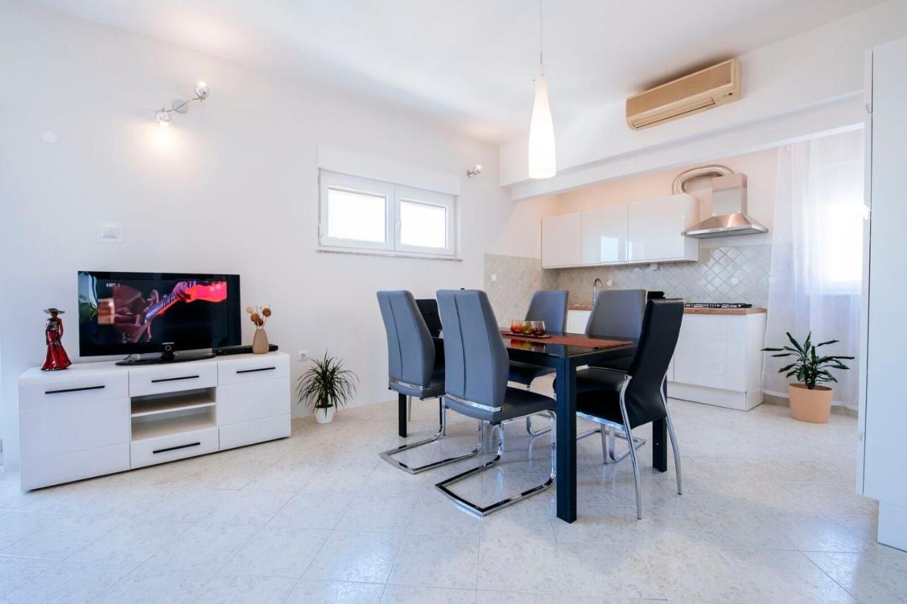 Bayshore Apartment Zadar Bagian luar foto